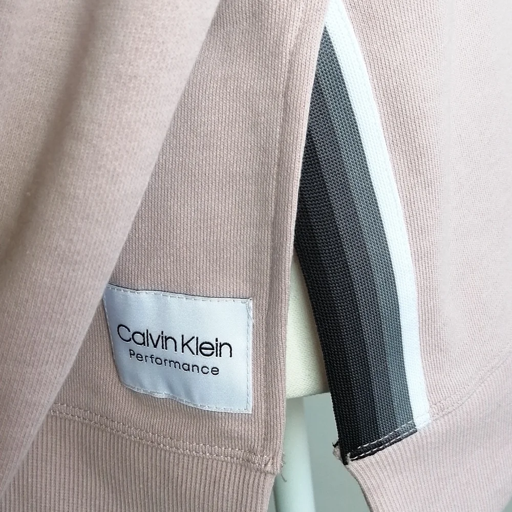 Calvin Klein Women sweater - Picture 3 of 5